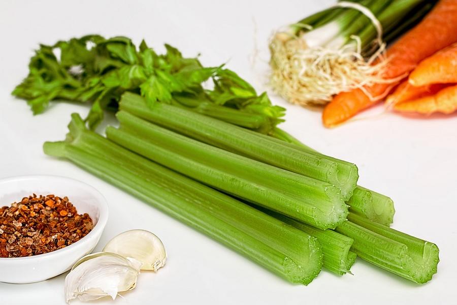 Jednoduchý recept na šťávu z řapíkatého celeru