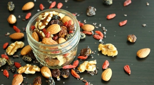 Mix sušených plodů s ořechy, které dodají energii.