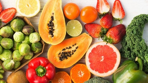 Vitamín C je významným antioxidantem a pomáhá při oslabené imunitě.